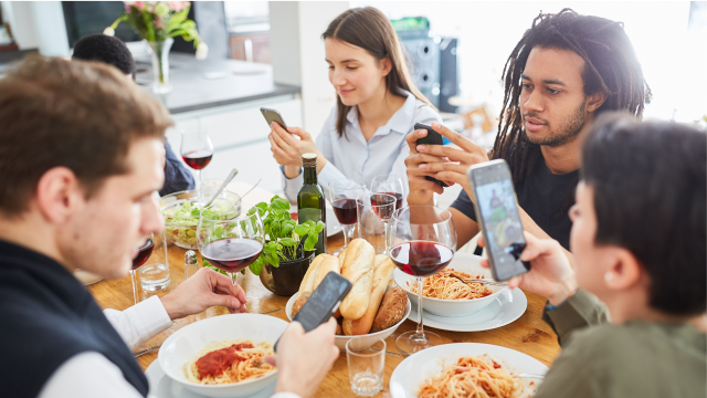 Mindful Eating : Le guide express pour savourer chaque bouchée !