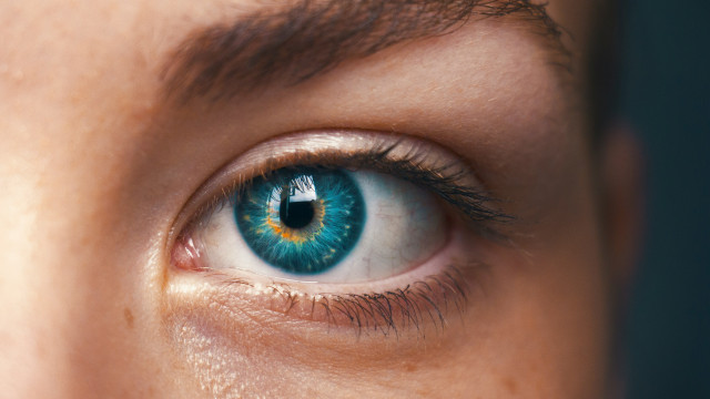 Derrière cette nouvelle tendance TikTok se cache un  danger insoupçonné pour vos yeux