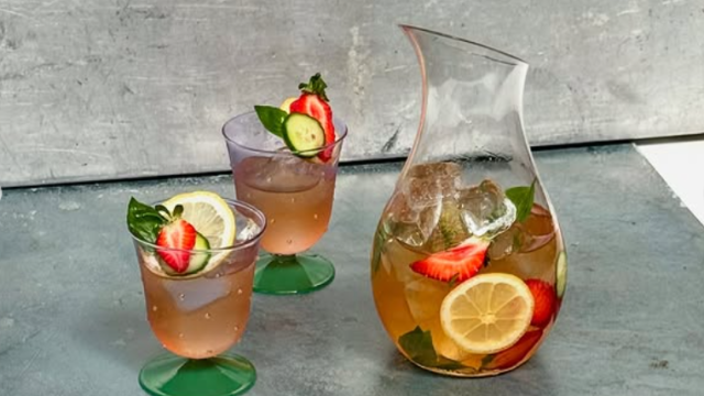 Ce cocktail sans alcool a le goût d’une vraie sangria et ça bluffe tout le monde !
