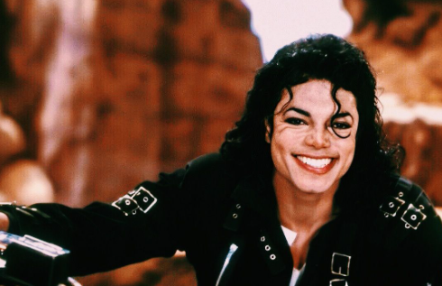 Le film sur la vie de Michael Jackson sort en avril 2026 et il s’annonce dingue !