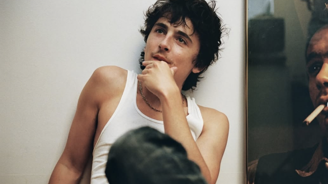 "Marty Supreme" : Timothée Chalamet ose tout dans son nouveau rôle explosif