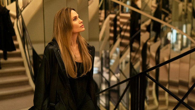 Le film “Couture” avec Angelina Jolie débarque pour la fashion week
