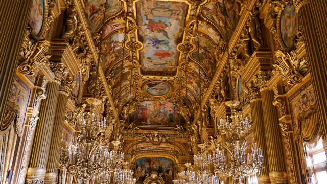 Versailles 2025 : retour dans les années folles au bal le plus extravagant de l’année !