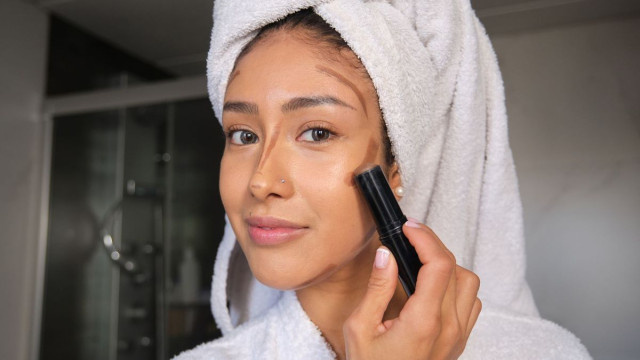 Méthode 53 : le secret viral pour remodeler le visage sans chirurgie !