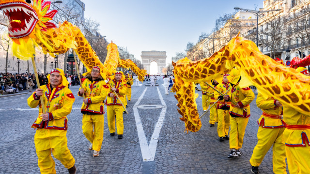 Nouvel An chinois 2026 à Paris : un défilé futuriste avec des robots à ne pas manquer