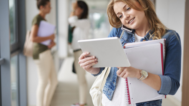 Jobs étudiants d’été : conseils, astuces et témoignages pour cartonner cet été