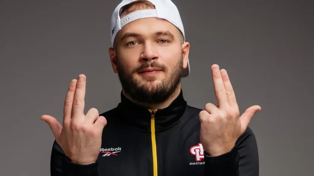 Pour les fans de JUL : son dictionnaire débarque en librairie !