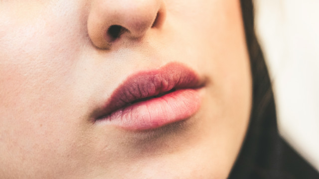 Lèvres sèches : découvrez cette nouvelle trend beauté qui enflamme les réseaux sociaux