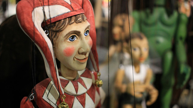 Le festival qui fait bouger les fils : découvrez le Festival Mondial des Marionnettes !
