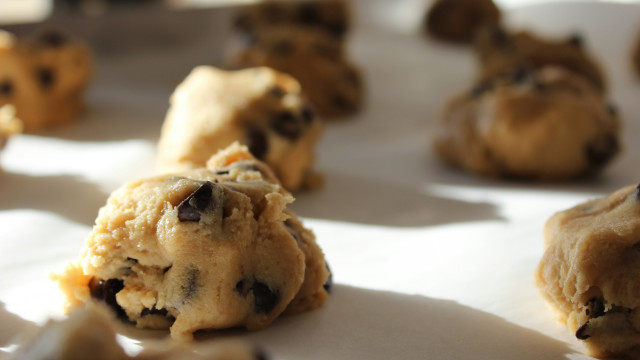 Cookie dough : la pâte à cookies crue qui fait fondre TikTok