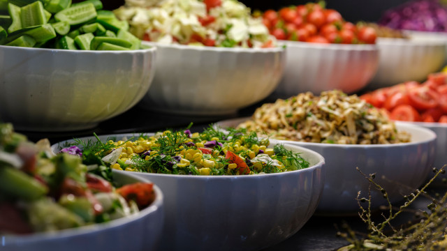 Découvrez ces 4 idées de salades pour l'été !