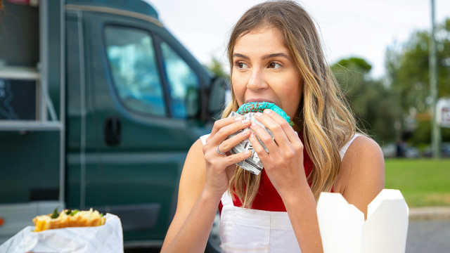 La “règle des 3 bouchées”, la tendance minceur dont tout le monde parle mais à quel prix ?