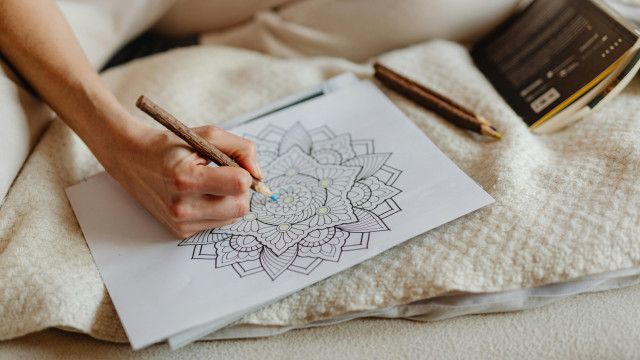 Comment déconnecter vraiment ? 5 activités créatives à tester chez soi