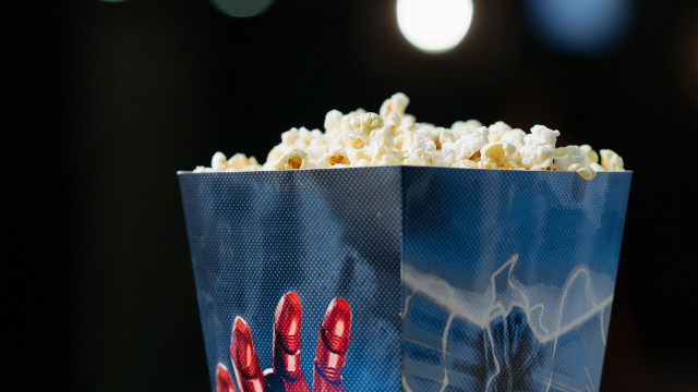 Popcorn buckets : pourquoi ces seaux collector affolent les fans de cinéma ?