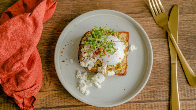 Découvrez le duo œuf-feta qui affole les réseaux sociaux en ce moment !