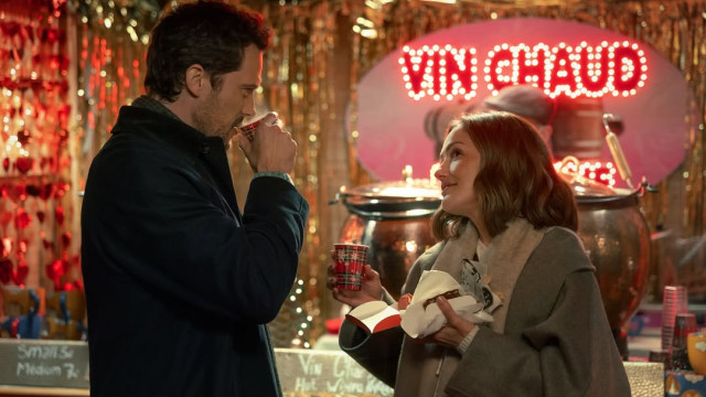 Champagne Problems : la nouvelle comédie romantique de Noël sur Netflix à regarder d’urgence