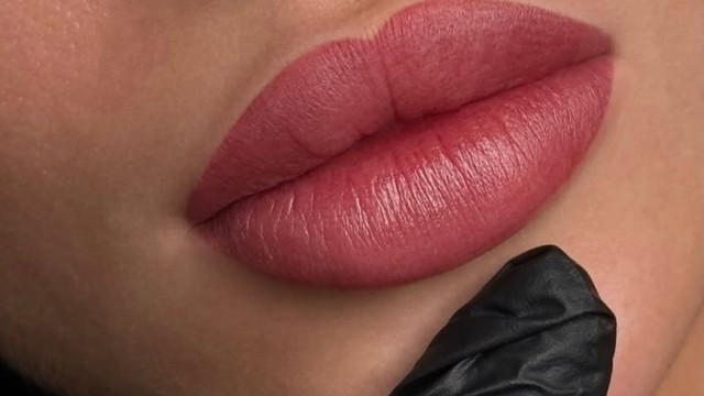 Candy Lips : le maquillage semi-permanent qui promet des lèvres parfaites 24/7