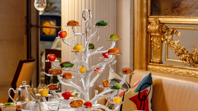 Cédric Grolet signe un nouveau tea time le plus spectaculaire du printemps