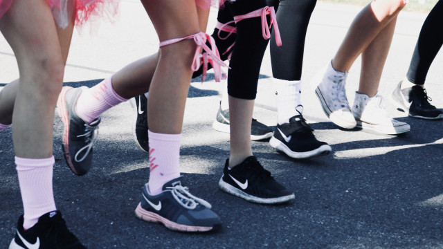 Bougez pour Octobre Rose : 5 défis fitness solidaires à faire !
