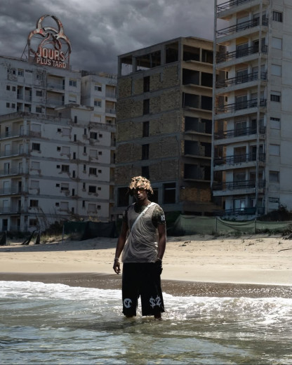 Jolagreen enflamme les réseaux sociaux avec son nouvel album “23 jours plus tard”