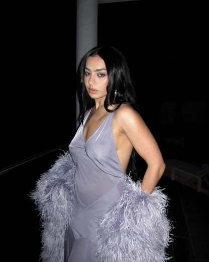 The Moment : le film que Charli XCX a inspiré fait déjà parler !