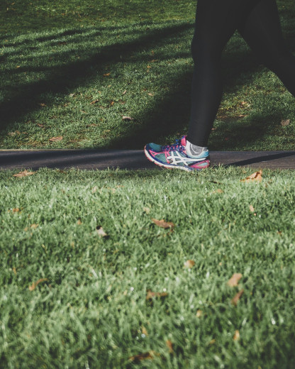 Brisk Walking : découvrez pourquoi cette marche rapide est la tendance fitness à ne pas manquer !