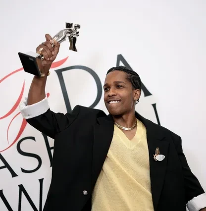 A$AP Rocky reçoit le prix d'icône de la mode aux Fashion Awards 2025