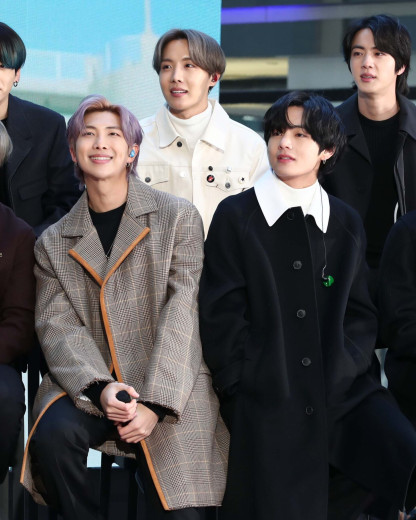 BTS : un nouvel album et une tournée mondiale annoncés pour 2026, les fans sont en folie !