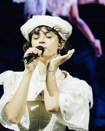 Pomme dévoile “Le Petit Cirque” son nouveau spectacle musical