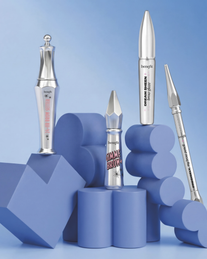 Sourcils glossy : Benefit signe la nouvelle tendance make-up qui change tout