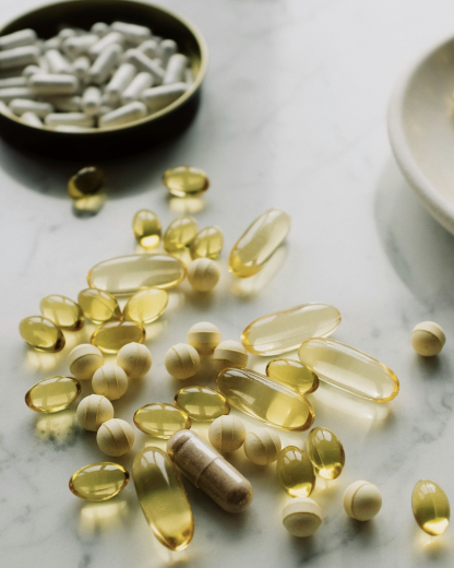 Gélules, gummies, poudres : que contiennent réellement vos compléments alimentaires ?