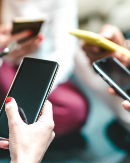 No Phone Party : découvrez ce challenge des soirées 100% déconnectées