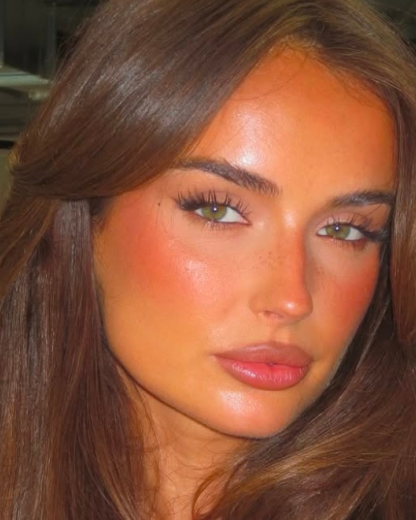 Découvrez le Toasty Makeup, la nouvelle tendance beauté à adopter cet automne