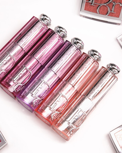 Ce blush en stick Dior fait le buzz sur TikTok : découvrez pourquoi il cartonne