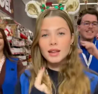 Léonie : cette caissière de Carrefour est devenue la reine de TikTok !