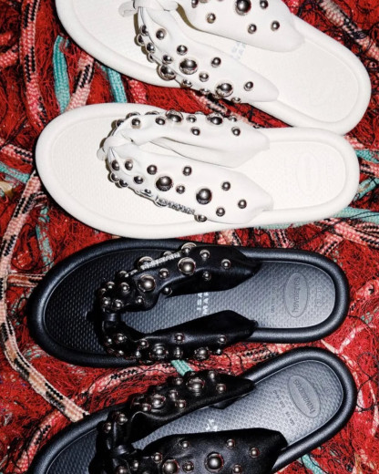 Isabel Marant et Havaianas signent ensemble la collaboration tendance de cet été !