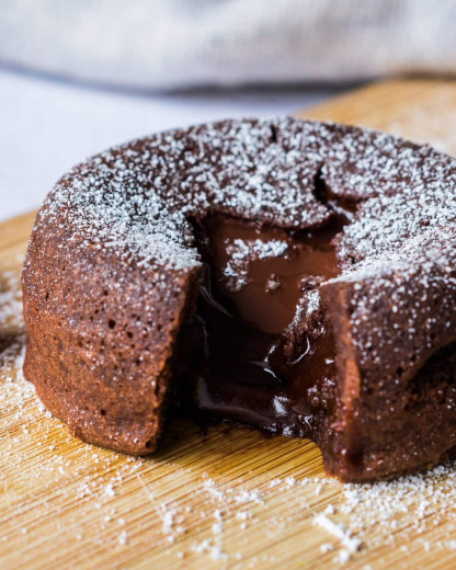 Avec plus de 21 millions de vues, cette recette de fondant au chocolat affole Internet