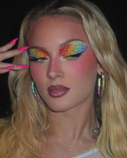 Bye bye clean girl : le make-up glam signe son grand retour