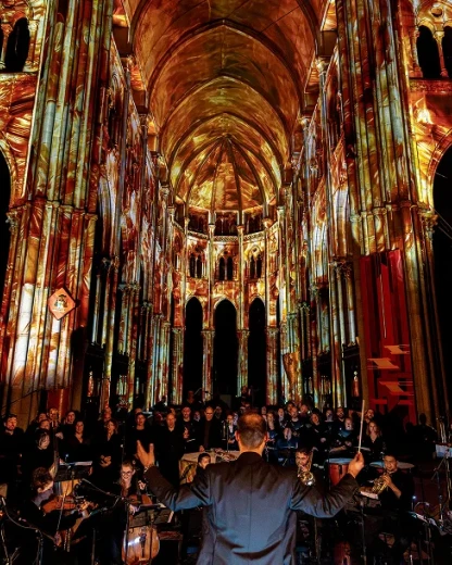 Luminiscence : le spectacle immersif qui illumine Paris