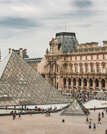 Louvre : les tarifs explosent dès janvier 2026 !