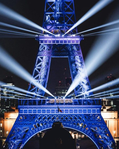 Concert de Noël 2025 à la Tour Eiffel : Vivaldi et chants festifs pour une soirée magique