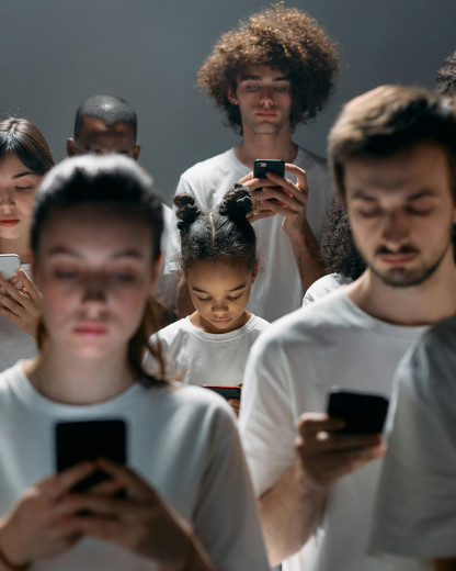 Moins de réseaux, plus de vie : découvrez le défi Off February !