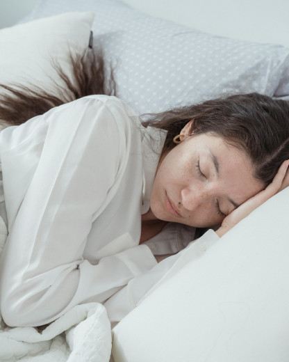 Le “lit pomme de terre” : le nouveau couchage tendance sur Tiktok