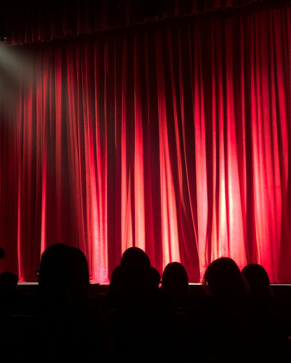 Au Splendid, une pièce retrace le procès de Bobigny et le combat d’IVG de Gisèle Halimi