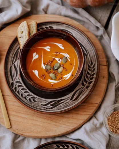 Soupes d’automne : découvrez ces 2 recettes cocooning et originales qui font du bien