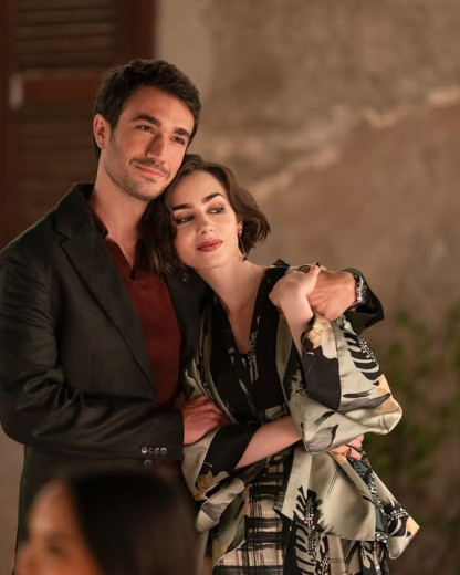 Emily in Paris revient : découvrez les images inédites de la saison 5 !