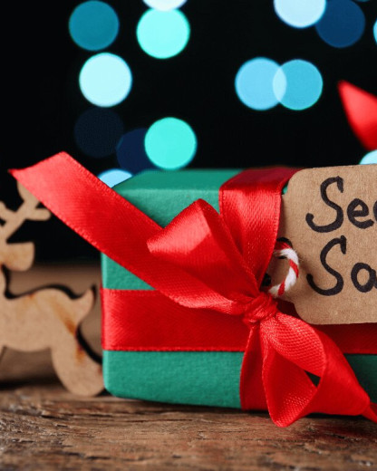 Notre top 10 cadeaux beauté à petit prix pour un Secret Santa réussi