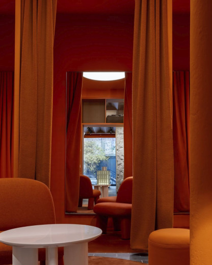 Napapijri s’offre un spot XXL au cœur de Paris et les fans vont adorer