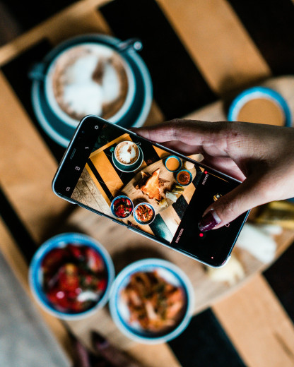 "What I Eat in a Day” : pourquoi cette mode TikTok peut être toxique ?