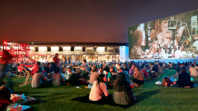 Cinéma en plein air : la tendance chill de l’été qu’on adore